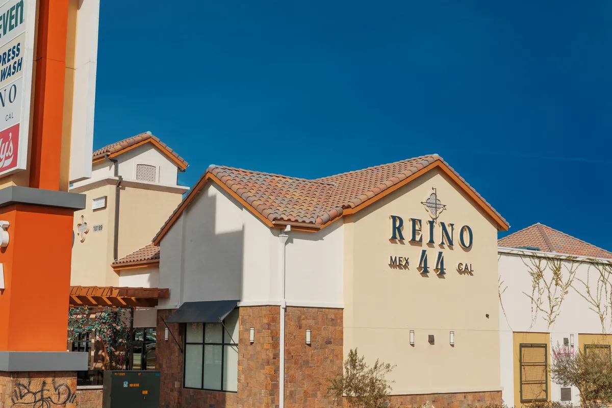 REINO 44 business photo